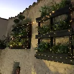 Atelier - Jardin Y Terraza 컨트리하우스 *