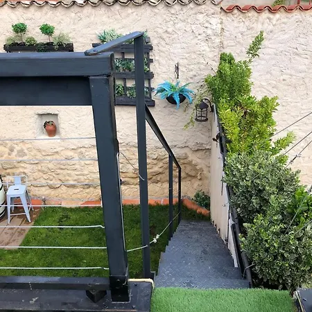 Atelier - Jardin Y Terraza